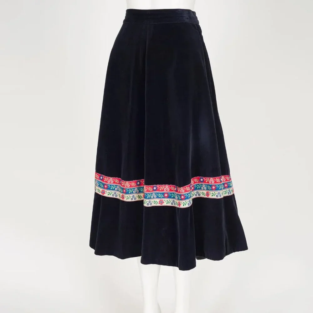 1950s Vintage Folk Floral Ribbon Navy Blue Cotton Velvet Top & Skirt Set Sz XS - Picture 5 of 7